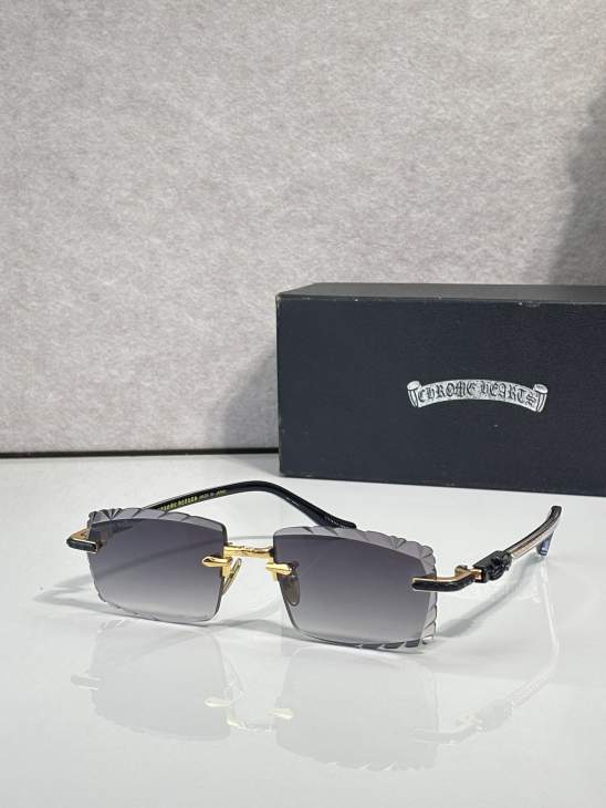 Picture of Chrome Hearts Sunglasses _SKUfw80915194fw
